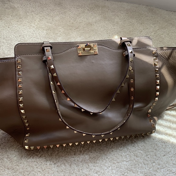 Valentino medium rock stud tote - Picture 2 of 6